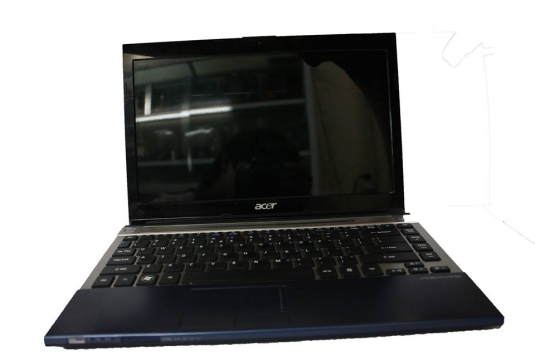 Cần bán laptop Acer 3830